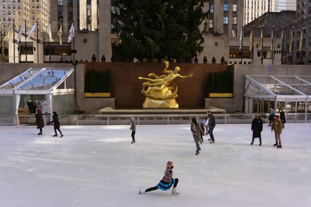 A photo of people skating at Rockefeller Center